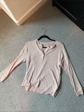American Eagle Outfitters Blush Ribbed Henley Long Sleeve Top